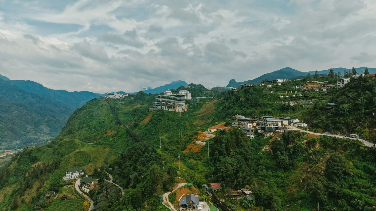 Hà Nội – Sapa – Cát Cát – Moana – Fansipan 2N1Đ