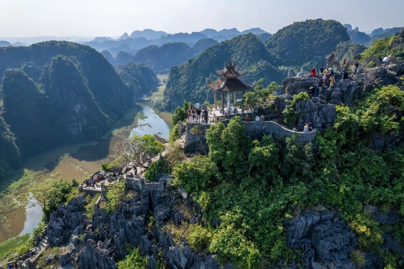 Ninh Bình – Hoa Lư – Tam Cốc – Rừng Cúc Phương 2N1Đ